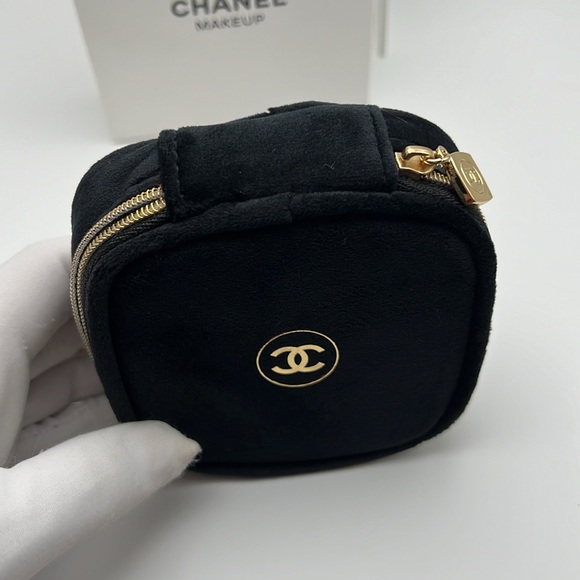 Chanel Beauty Makeup Mirror Pouch Black Zip Around, Velvet, Micro Serum &Mascara - Picture 17 of 17